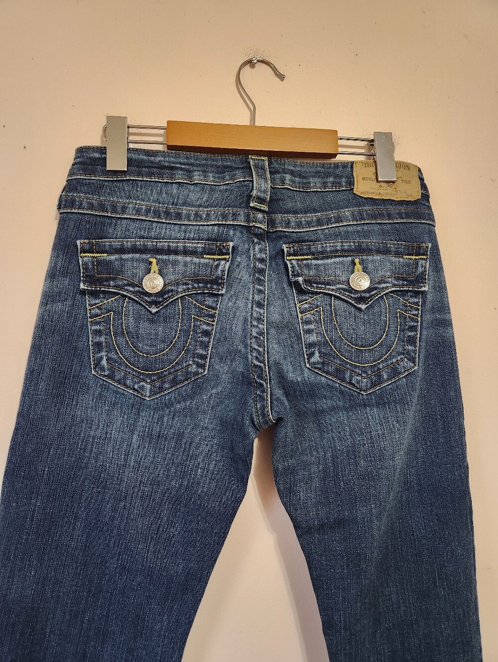 True Religion Slim Straight Flap Pocket Jeans Dark Wash Size 28 Contrast Stitch - Picture 4 of 9